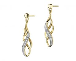 Kolczyki z żółtego złota z brylantami - 0,02 ct - próba 585. Żółte kolczyki Apart, z brylantem, złote. Za 2,090.00 zł.