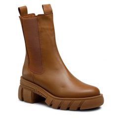 Botki Badura. Brązowe botki Badura, bez wzorów, bez obcasa, na słupku, bez zapięcia. Za 208.99 zł.