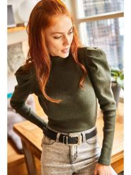 Trendyol Sweter w kolorze khaki rozmiar: onesize. Brązowe swetry Trendyol, bez wzorów, z bawełny, bez ramiączek. Za 38.45 zł.