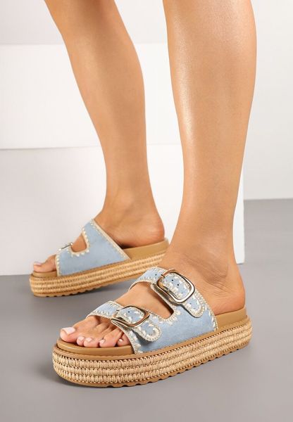 Niebieskie Klapki na Platfromie z Klamrami i Geometrycznym Wzorem Sanelor. Niebieskie klapki Born2be, bez wzorów, z jeansu, bez obcasa, na platformie. Za 89.99 zł.
