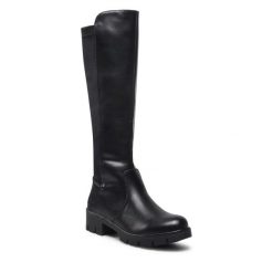 Kozaki Refresh. Czarne kozaki Refresh, bez obcasa, na płaskiej podeszwie, bez zapięcia. Za 369.99 zł.