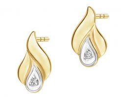 Kolczyki z żółtego złota z diamentami - 0,01 ct - próba 585. Żółte kolczyki Apart, z diamentem, złote. Za 1,559.00 zł.