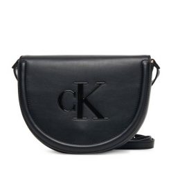 Torebka Calvin Klein. Czarne torebki klasyczne Calvin Klein, bez wzorów, bez dodatków. Za 429.99 zł.
