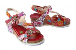 LAURA VITA 0006696 Bonito 27 rouge, sandały damskie. Czerwone sandały Laura Vita, bez wzorów, ze skóry, bez obcasa, na koturnie, bez zapięcia. Za 379.90 zł.