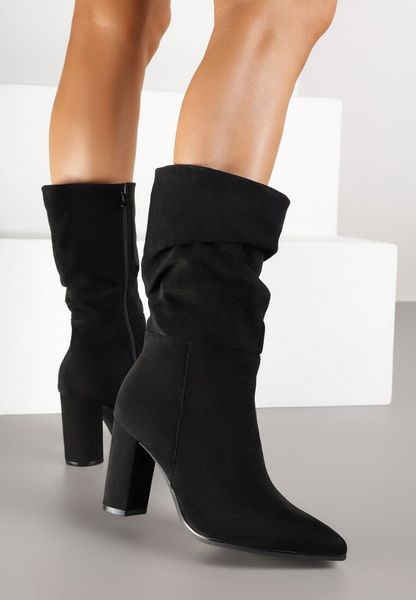 Czarne Botki na Słupku z Marszczoną Cholewką z Imitacji Zamszu Leavie. Czarne botki Born2be, bez wzorów, z dzianiny, bez obcasa, na obcasie, bez zapięcia. Za 149.99 zł.