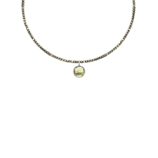 Naszyjnik z kamieni piryt z zawieszką z zielonym kryształem posrebrzany. Zielone naszyjniki Lilou, posrebrzane. Za 358.00 zł.