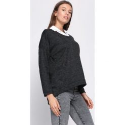Czarna Bluzka Adjunct. Czarne bluzki Born2be, uniwersalny, bez wzorów, bez kołnierzyka, bez ramiączek. Za 49.99 zł.