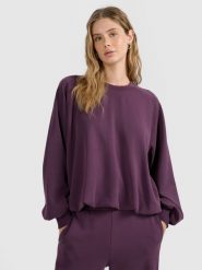 4F Bluza dresowa nierozpinana z modalem damska - fioletowa S. Fioletowe bluzy 4f, s, bez wzorów, z dresówki, bez kaptura. Za 199.99 zł.