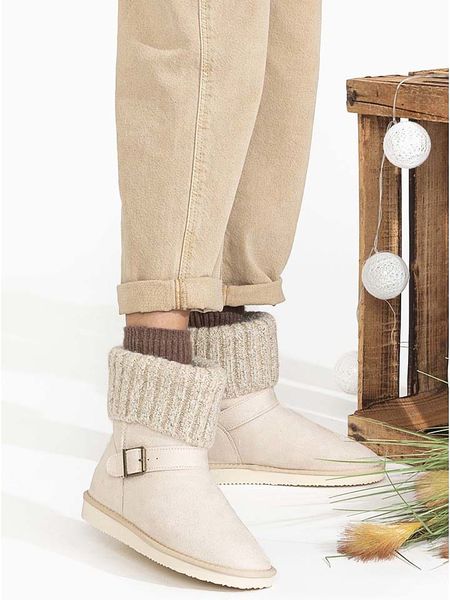 Blackfield Botki zimowe "Kylie" w kolorze kremowym rozmiar: 37. Brązowe botki Blackfield, na zimę, bez wzorów, z materiału, bez obcasa, bez zapięcia. Za 131.12 zł.