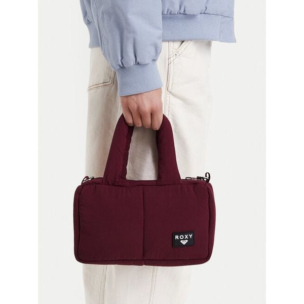 Torebka Roxy. Czerwone torebki klasyczne Roxy, bez wzorów, bez dodatków. Za 59.99 zł.