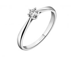 Pierścionek z białego złota z brylantem - 0,11 ct - próba 375. Białe pierścionki Apart, z brylantem, złote. Za 1,890.00 zł.