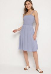 Jasnoniebieska Wiskozowa Sukienka Rozkloszowana na Ramiączkach Fillanta. Niebieskie sukienki Born2be, na co dzień, na lato, l, bez wzorów, z wiskozy, eleganckie, bez kołnierzyka, bez ramiączek, midi, proste. Za 69.99 zł.