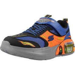 Buty SKECHERS GARAGE Wielokolorowy. Niebieskie trekkingi Skechers, z materiału, trekkingowe. Za 390.00 zł.