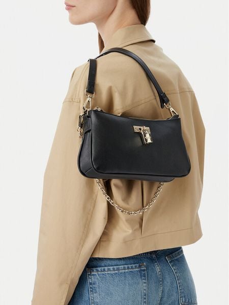 Nine West Torebka CEO-SILENT CHARM-LDA9867 Czarny. Czarne torebki klasyczne Nine West, bez wzorów, ze skóry, bez dodatków. Za 229.99 zł.