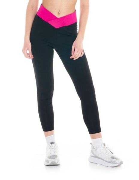 Legginsy na co dzień na siłownię. Czarne legginsy LEONE 1947 APPAREL, s, bez wzorów. Za 42.06 zł.