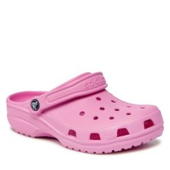 Klapki Crocs. Czerwone klapki Crocs, bez wzorów, bez obcasa. Za 179.99 zł.