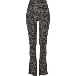 Damskie legginsy z wysoką talią Urban Classics zebra boot. Czarne legginsy Urban Classics, bez wzorów. Za 175.50 zł.