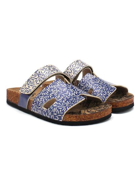 Calceo Klapki w kolorze niebiesko-białym rozmiar: 39. Białe klapki Calceo, bez wzorów, z otwartym noskiem, bez obcasa. Za 184.89 zł.