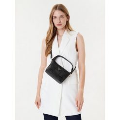 Torebka Guess. Czerwone shopper Guess, z aplikacjami, bez dodatków. Za 634.99 zł.