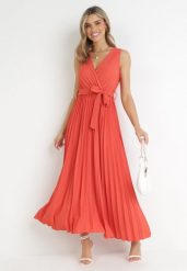 Czerwona Plisowana Sukienka Maxi z Gumką w Pasie i Materiałowym Paskiem Biak. Czerwone sukienki Born2be, na imprezę, na lato, l, bez wzorów, z materiału, eleganckie, bez kołnierzyka, bez ramiączek, maxi. Za 89.99 zł.