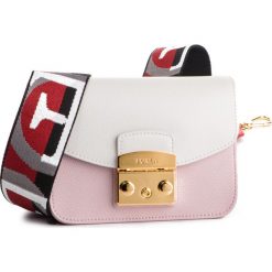Torebka FURLA - Metropolis Brava 1013925 B BVO1 O02 Camelia e/Gesso. Czerwone listonoszki Furla, bez wzorów, ze skóry, klasyczne, bez dodatków. W wyprzedaży za 679.00 zł.