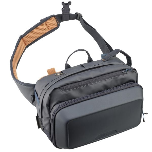 Torba wędkarska na ramię / pasek Caperlan 500 12 l. Szare torby na ramię CAPERLAN, bez wzorów, z materiału, na ramię, bez dodatków. Za 179.99 zł.