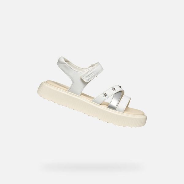 Sandały GEOX J SANDAL KODETTE GIR Biały. Białe sandały Geox, bez wzorów, z syntetyku, bez obcasa, bez zapięcia. Za 255.40 zł.