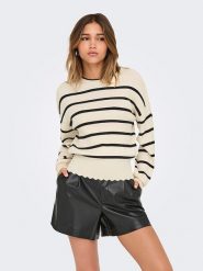 ONLY Sweter w kolorze kremowo-czarnym rozmiar: L. Brązowe swetry Only, l, bez wzorów, bez ramiączek. Za 114.44 zł.