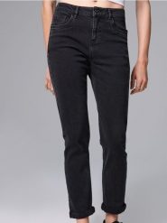 Jeansy boyfriend slim - czarny. Czarne jeansy Sinsay, bez wzorów. Za 59.99 zł.