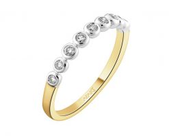 Pierścionek z żółtego złota z brylantami - 0,16 ct - próba 585. Żółte pierścionki Apart, z brylantem, złote. Za 2,859.00 zł.