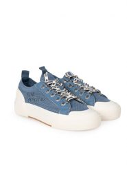 Love Moschino Trampki | JA15022G1LIYI | Kobieta | Niebieski. Niebieskie trampki Love Moschino, bez wzorów, ze skóry, bez zapięcia. W wyprzedaży za 489.00 zł.