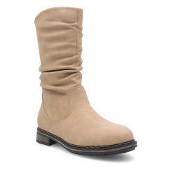 Botki Clara Barson. Brązowe botki Clara Barson, bez wzorów, bez obcasa, na płaskiej podeszwie, bez zapięcia. Za 169.99 zł.