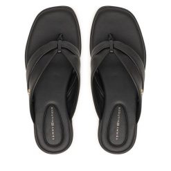 Japonki Tommy Hilfiger. Czarne klapki TOMMY HILFIGER, bez wzorów, bez obcasa. Za 359.99 zł.