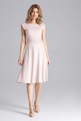 Elegancka Różowa Rozkloszowana Sukienka z Zaznaczoną Talią. Czerwone sukienki Figl, xl, bez wzorów, z elastanu, eleganckie, bez kołnierzyka, bez ramiączek, rozkloszowane. Za 289.00 zł.
