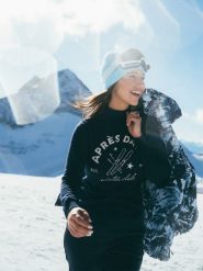 4F Golf z wełną damski - granatowy XL. Niebieskie golfy 4f, xl, bez wzorów, z wełny, bez ramiączek. Za 199.99 zł.