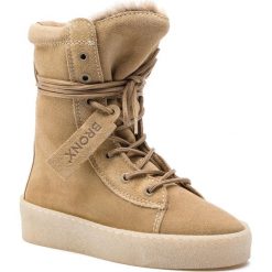Botki BRONX - 46995-C BX1418 Camel/Beige 908. Brązowe botki Bronx, bez wzorów, z futra, bez obcasa, bez zapięcia. W wyprzedaży za 279.00 zł.