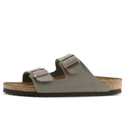 Szare Kapcie Birkenstock Arizona Dorosłych. Szare obuwie domowe Birkenstock, bez wzorów, z materiału, bez zapięcia. Za 449.00 zł.