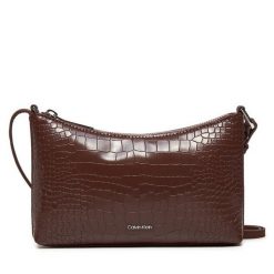 Torebka Calvin Klein. Brązowe listonoszki Calvin Klein, bez wzorów, bez dodatków. Za 229.99 zł.