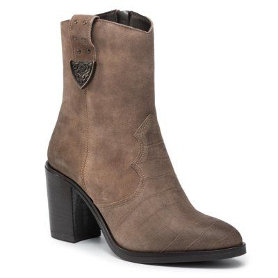 Lasocki N023 Beżowy. Brązowe botki Lasocki, bez wzorów, ze skóry, bez obcasa, bez zapięcia. Za 249.99 zł.