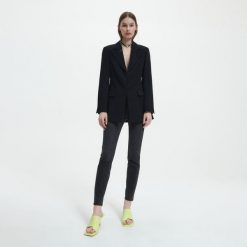 Jeansy slim fit - szary. Szare jeansy Reserved, bez wzorów. W wyprzedaży za 139.99 zł.