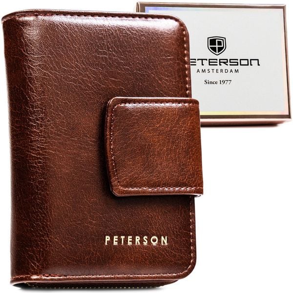 Portfel damski Peterson PTN 009-HF brązowy. Brązowe portfele Peterson, bez wzorów, ze skóry ekologicznej. Za 57.99 zł.