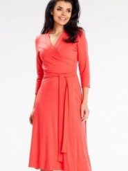 Sukienka Model A653 Coral - awama. Sukienki Awama, na randkę, l, bez wzorów, z elastanu, bez kołnierzyka, plus size, bez ramiączek, midi, dopasowane. Za 356.58 zł.