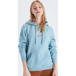 Bluza hoodie z kapturem - Zielony. Bluzy Cropp. Za 79.99 zł.