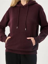 Bluza z kapturem - czerwony. Czerwone bluzy Sinsay, l, bez wzorów, z kapturem. Za 39.99 zł.