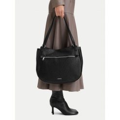 Torebka Lasocki. Czarne torebki klasyczne Lasocki, bez wzorów, bez dodatków. Za 179.99 zł.