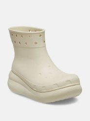 Crocs Kalosze "Classic Crush Rain" w kolorze kremowym rozmiar: 37/38. Brązowe kalosze Crocs, bez wzorów. Za 203.45 zł.