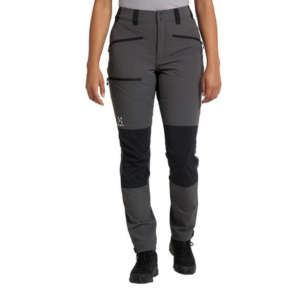 Spodnie trekkingowe damskie Haglöfs Mid Standard. Czarne spodnie sportowe Haglöfs, na lato, xs, bez wzorów, trekkingowe. Za 299.99 zł.