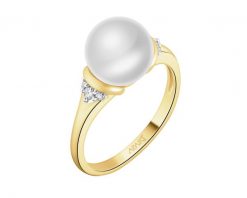 Pierścionek z żółtego złota z diamentami i perłą - próba 585. Żółte pierścionki Apart, z diamentem, złote. Za 2,990.00 zł.