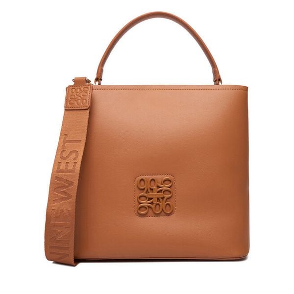 Torebka Nine West. Brązowe torebki klasyczne Nine West, z aplikacjami, bez dodatków. Za 199.99 zł.