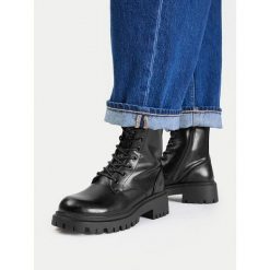 Trapery JENNY. Czarne trapery i śniegowce Jenny. Za 179.99 zł.
